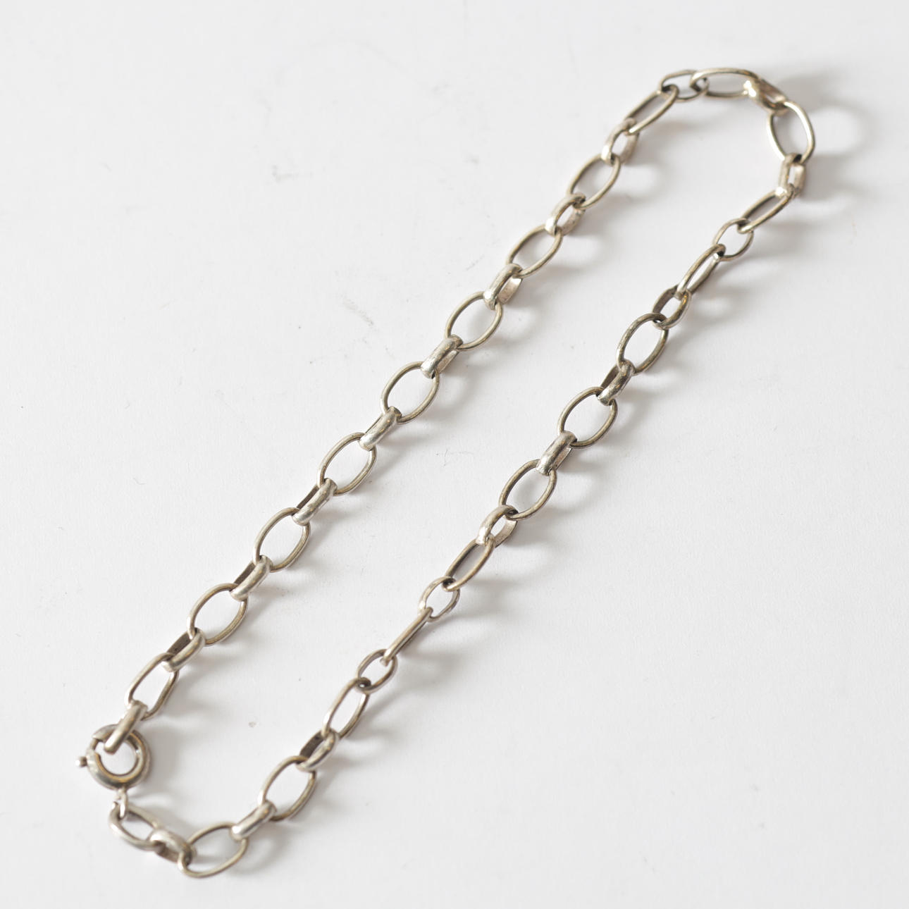 ARMBAND, silver. Totalvikt ca 3,1 gram.