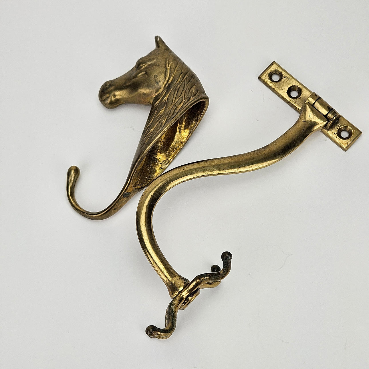 HÄNGARE, 2 st, gulmetall, 1900-tal.