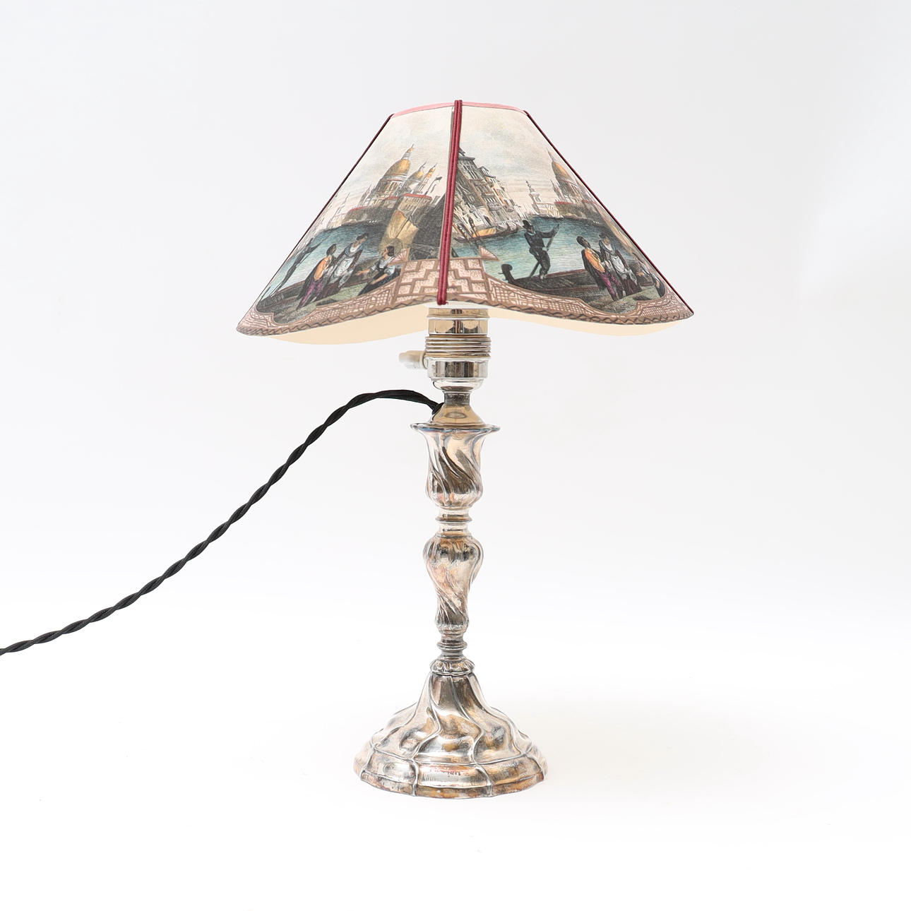 BORDSLAMPA, 1900-talets första hälft.