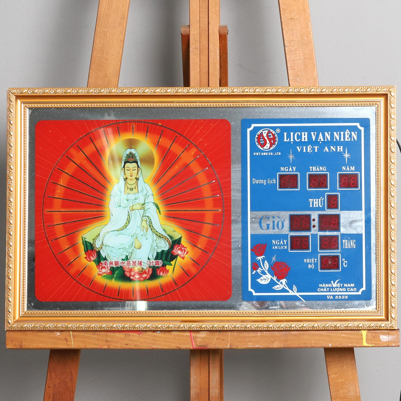 ELEKTRONISK EVIGHETSKALENDER, med belysning, Vietnamn.