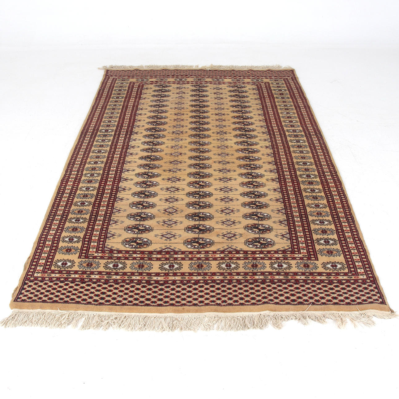 MATTA. IKEA Orient, ca 250 x 140 cm.