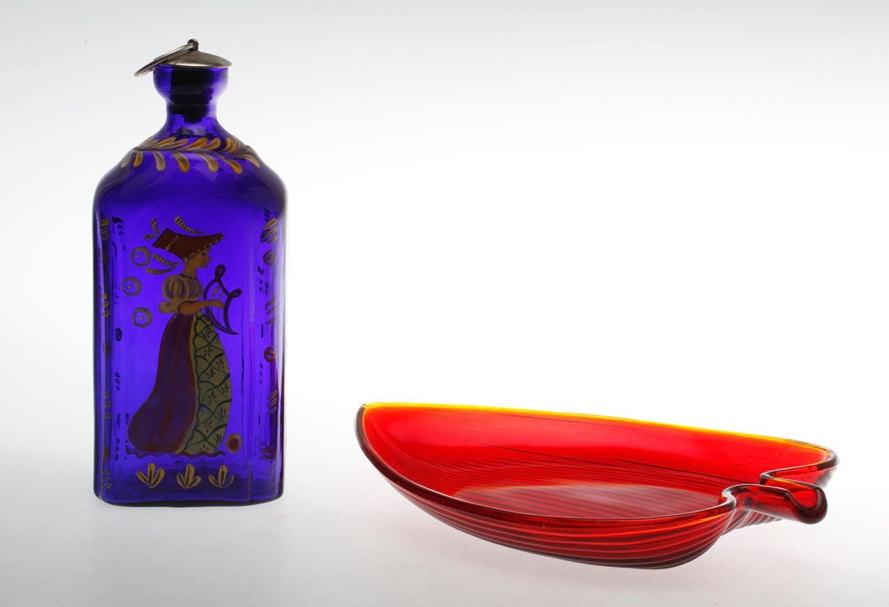 GLASFÖREMÅL, 2 delar, FLASKA, Gullaskruf, FAT, okänd tillverkare.