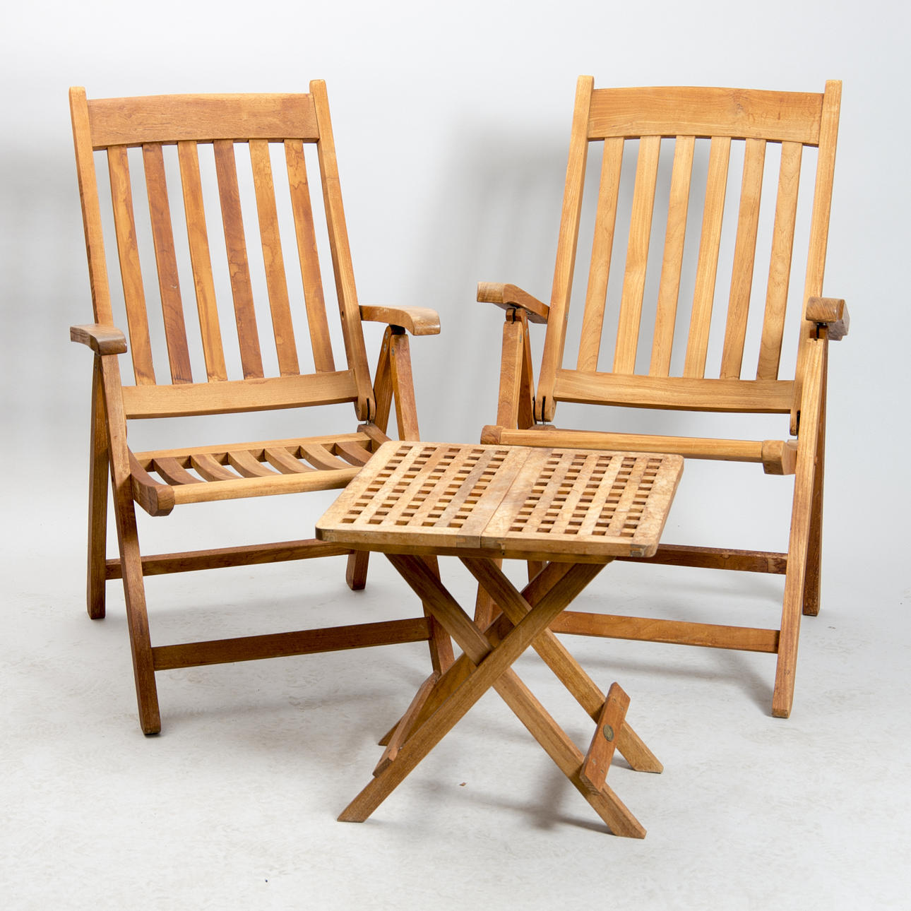 TRÄDGÅRDSSTOLAR SAMT BORD, Beaufort 10 samt Jutlandia.