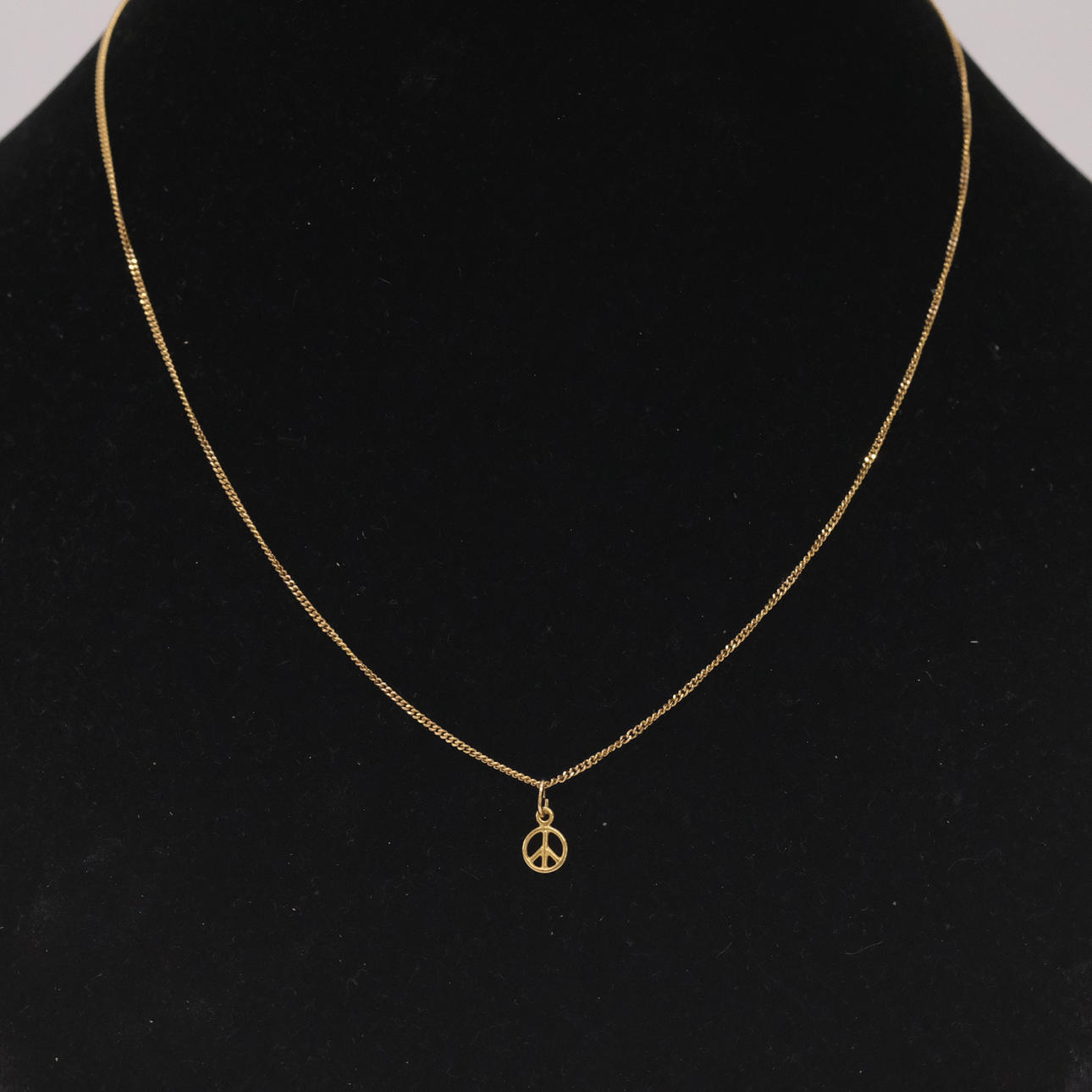 COLLIER MED HÄNGE, 18K GULD.