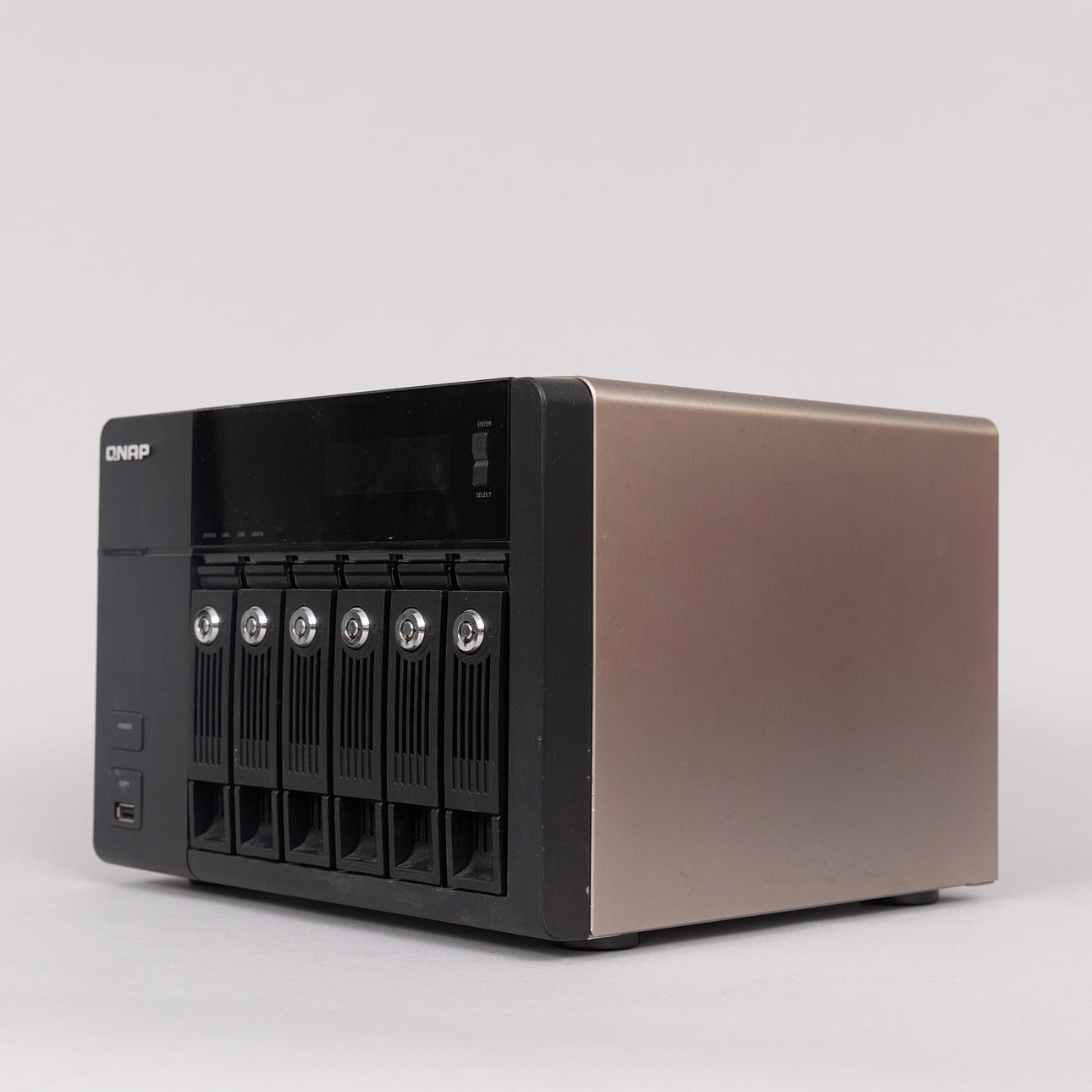 NAS-SERVER, QNAP TS-659 Pro.