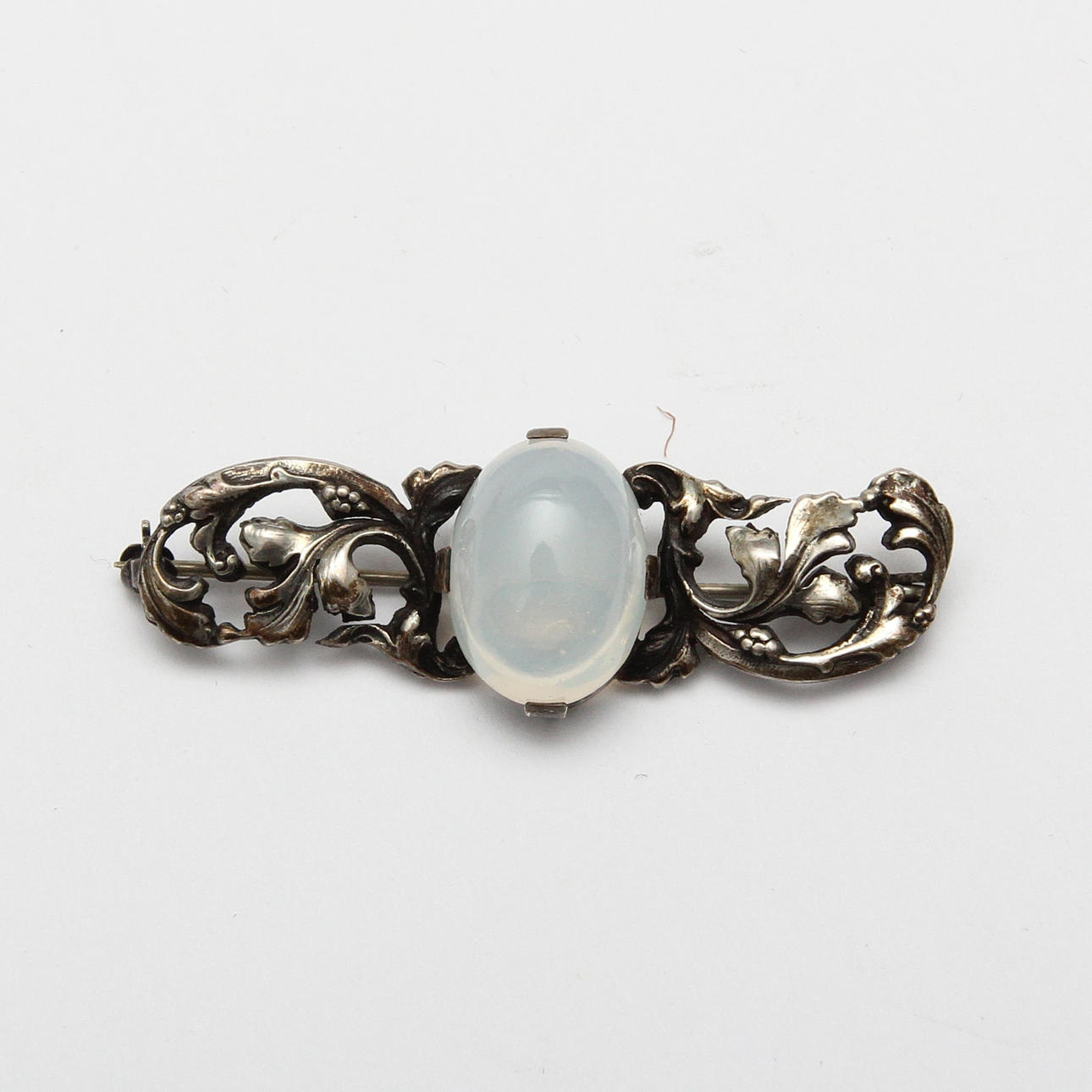 BROSCH, silver, sannolikt med opal.