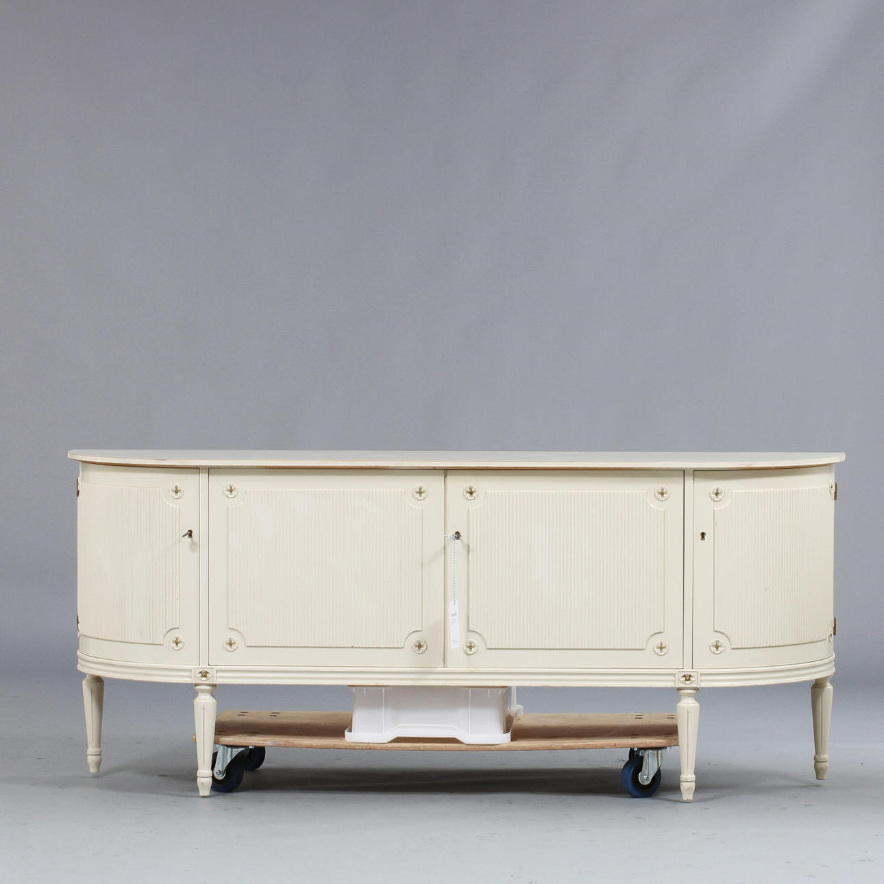 SIDEBOARD, gustaviansk stil, 1900-tal.
