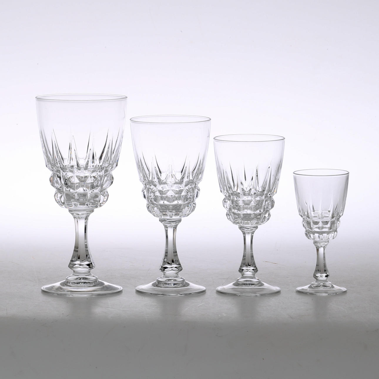 GLASSERVIS, 45 delar, glas, Frankrike.