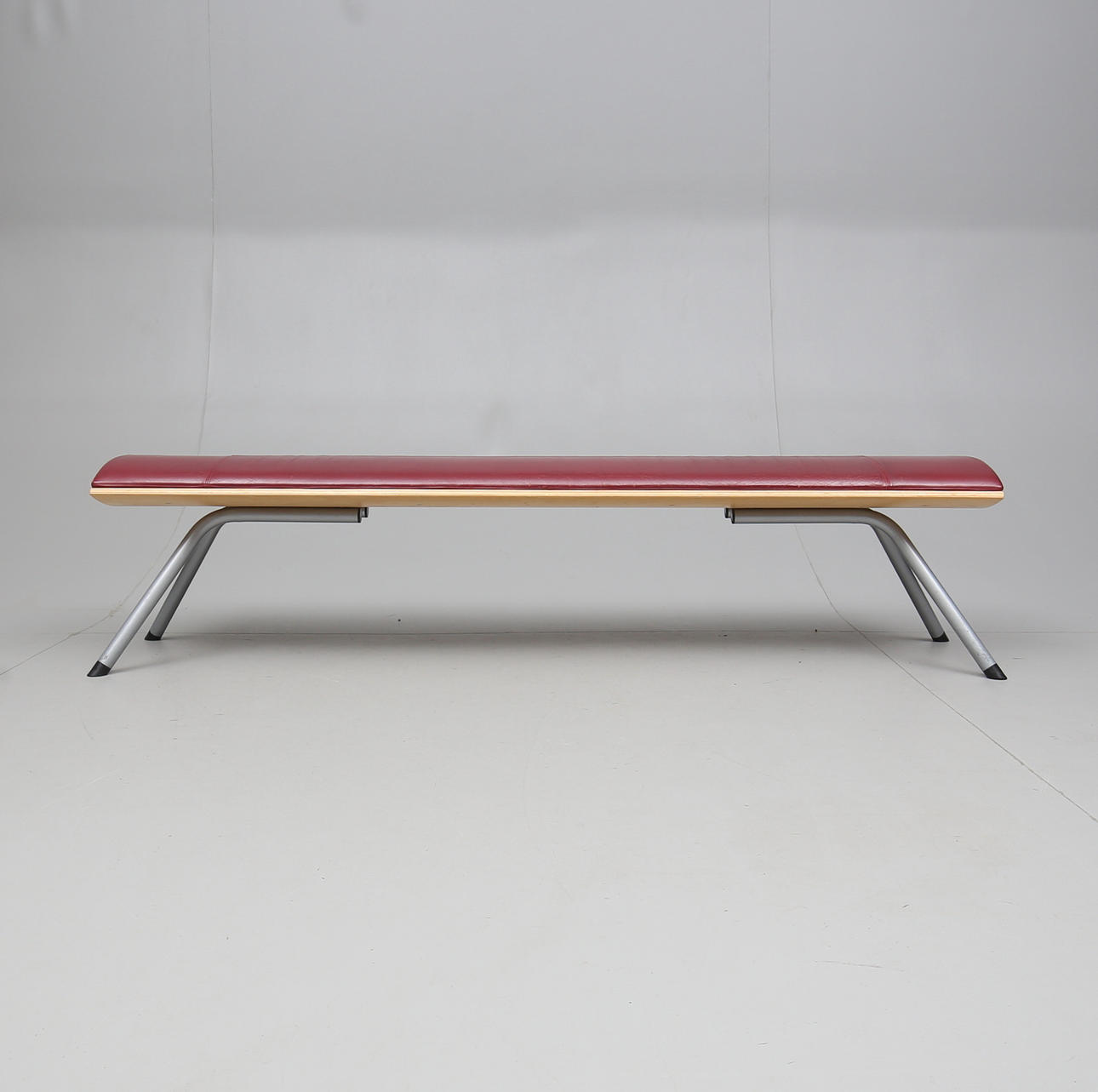 BÄNK, Lammhults, daterade 1998.