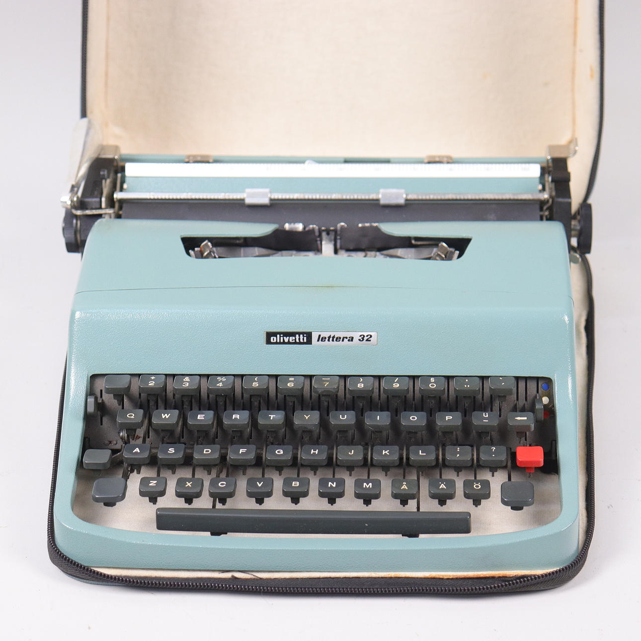 SKRIVMASKIN, Olivetti Lettera 32.