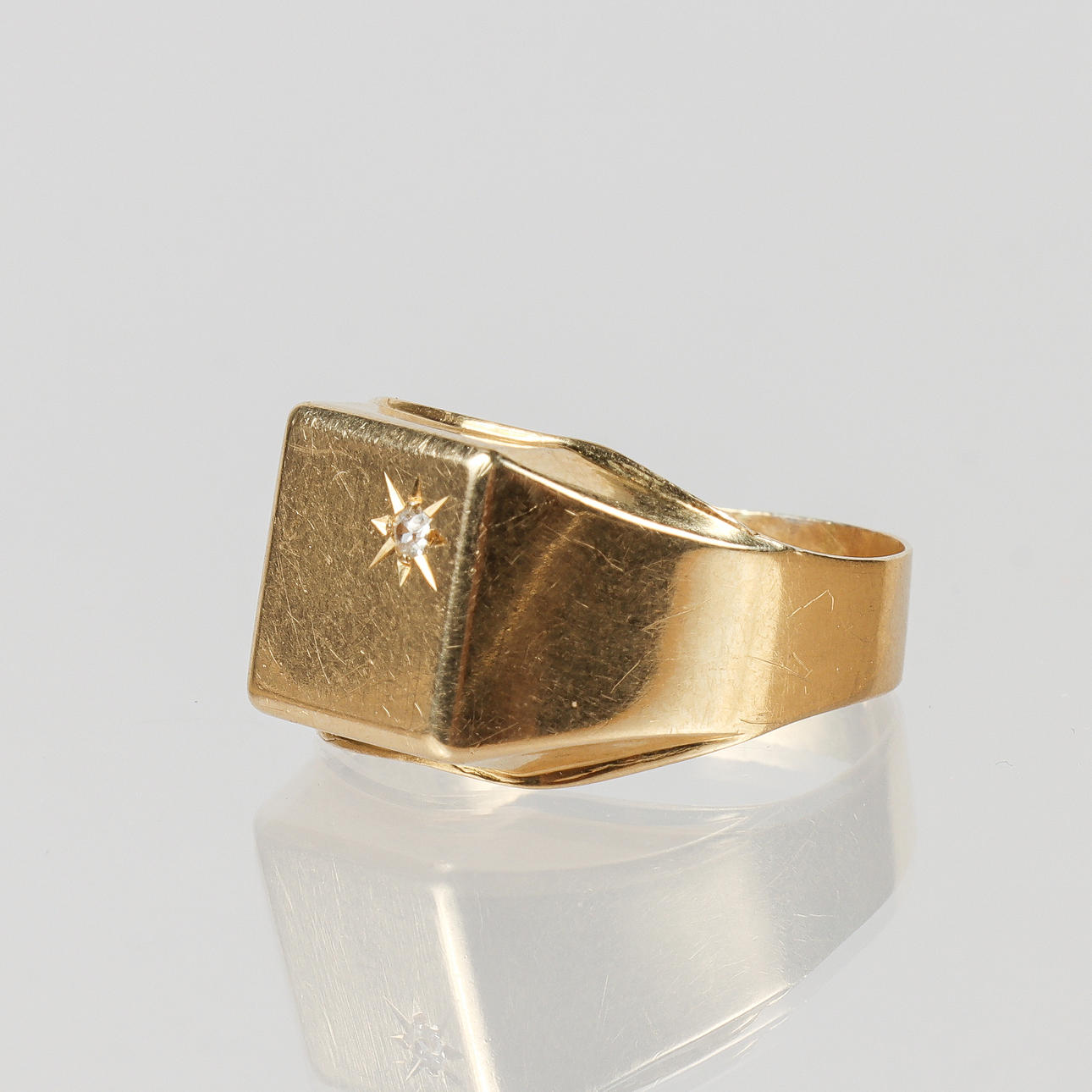 KLACKRING 18k guld, Ceson.