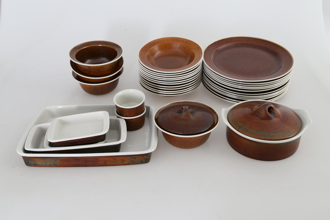 MATSERVIS, 35 delar, stengods, "Coq", Stig Lindberg, Gustavsberg, 1900-tal.