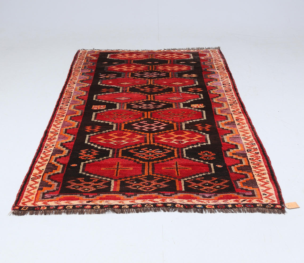 MATTA, orientalisk, ca 230x135 cm.