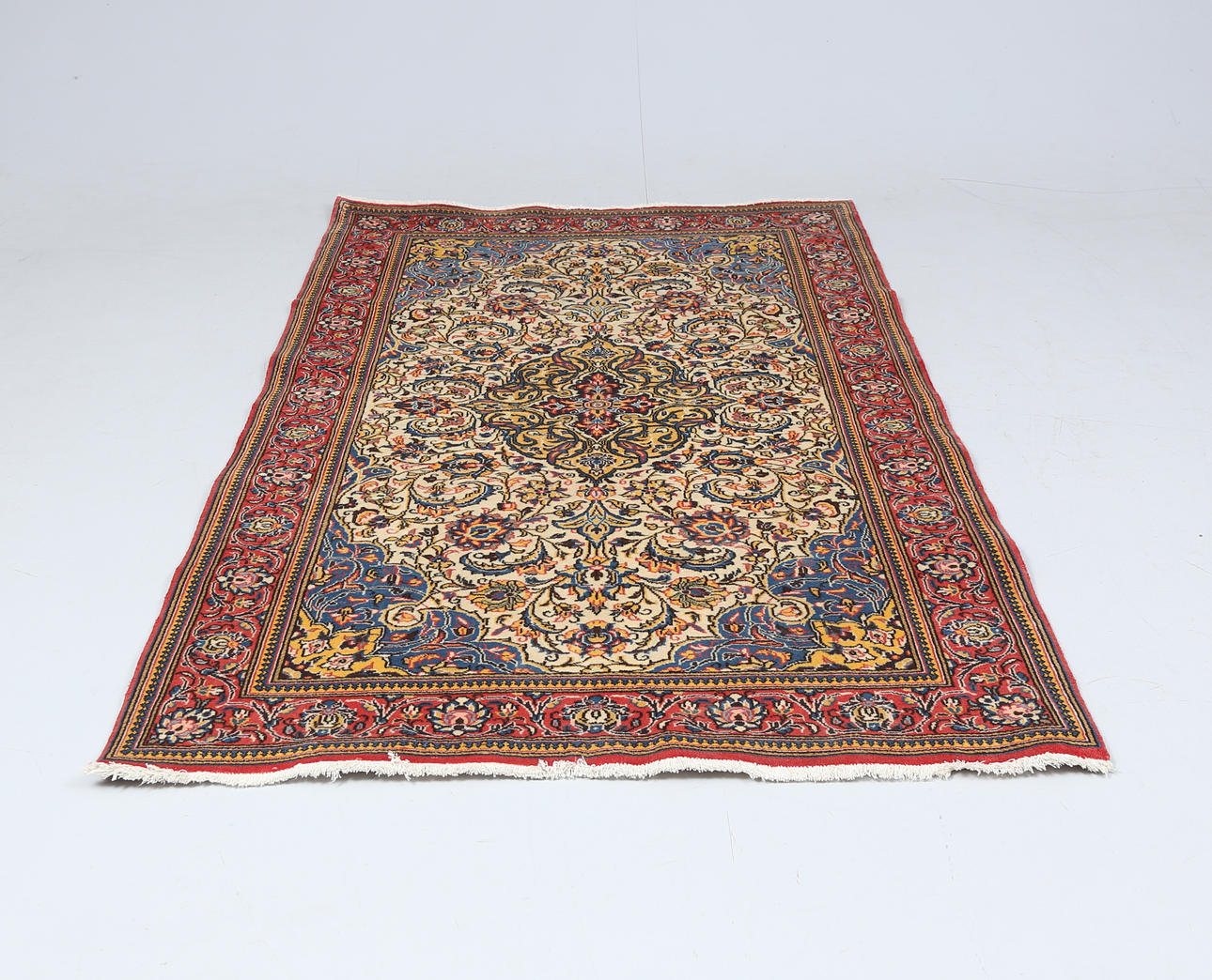 MATTA, orientalisk, Ca 217x133 cm.