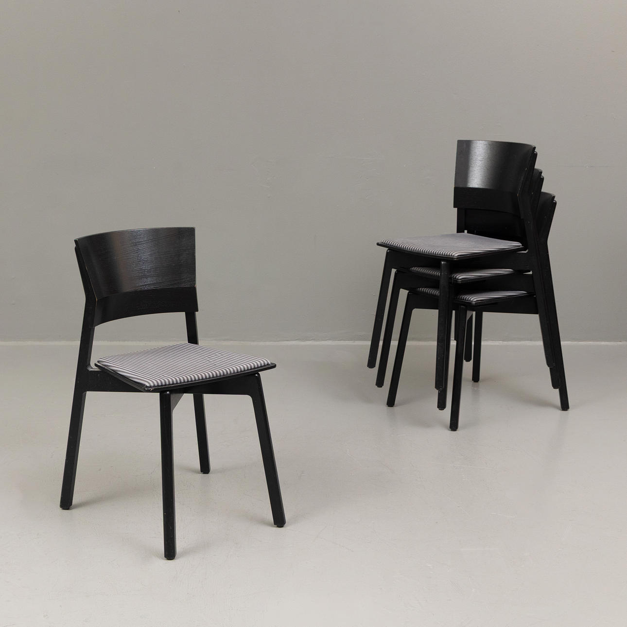 MATILDA LINDBLOM. Stolar "Excelsa", 4 st, ask, Stolab.