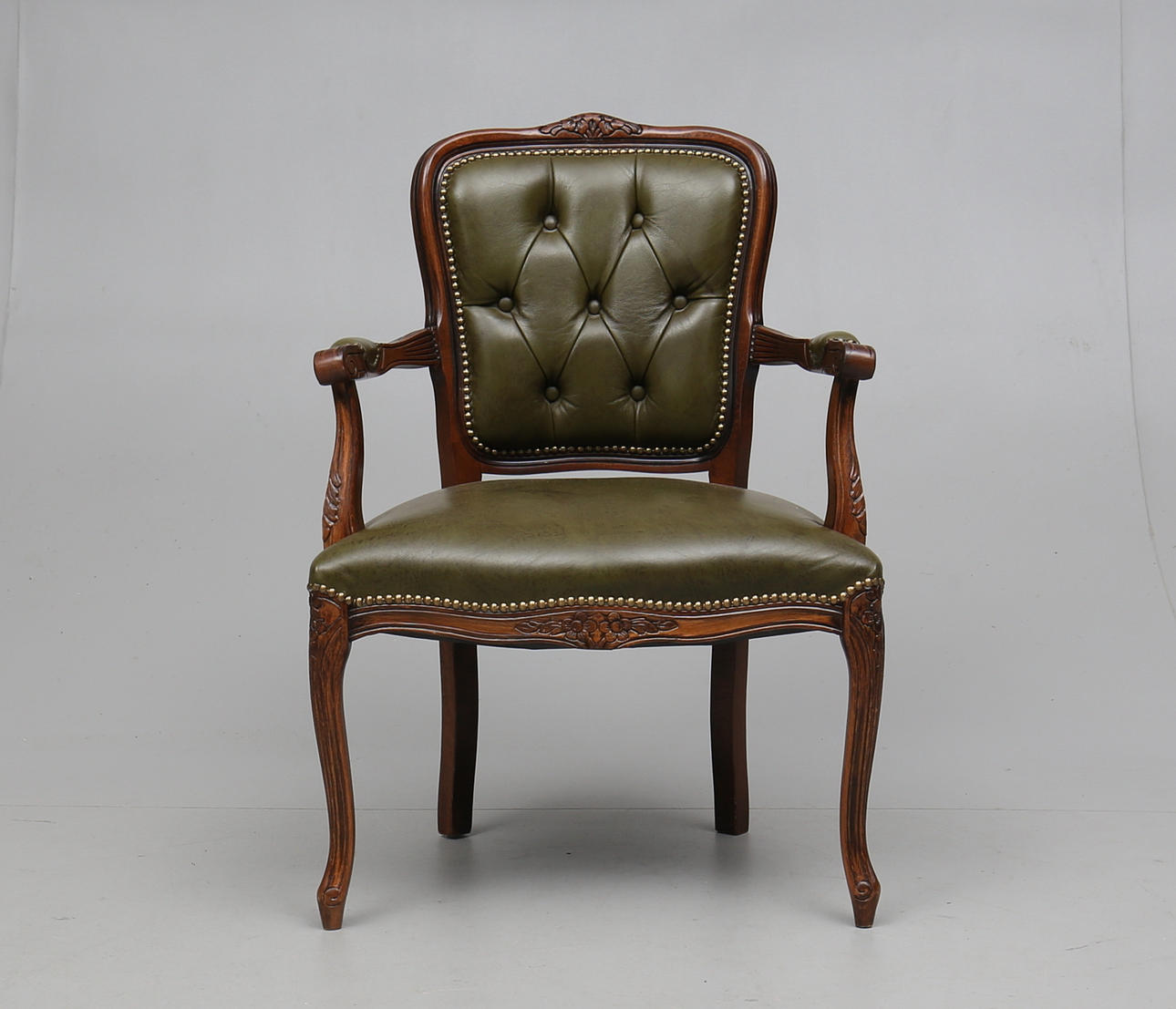 KARMSTOL, rokokostil, 1900-talets andra hälft.