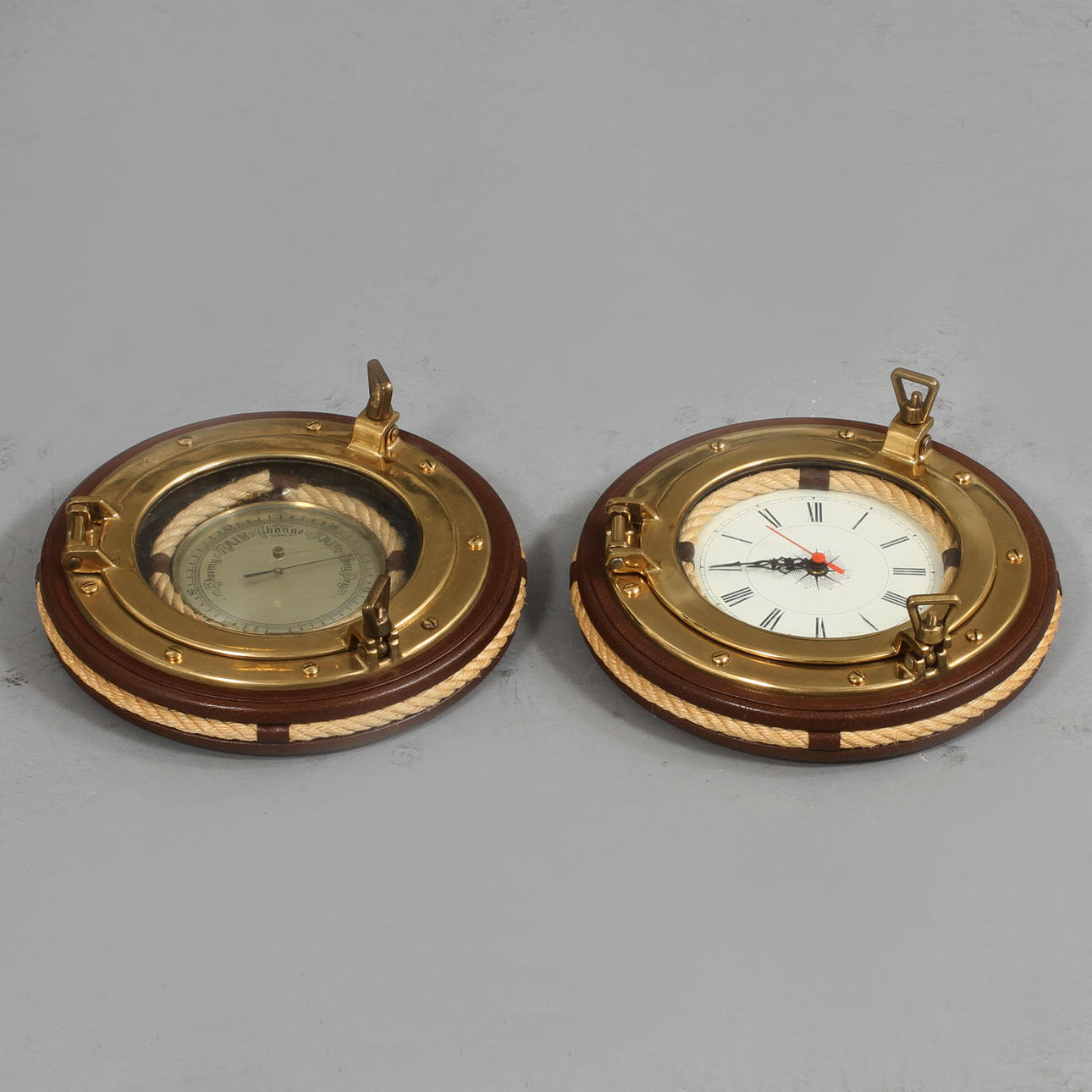 KLOCKA samt BARROMETER,1900-Tal.