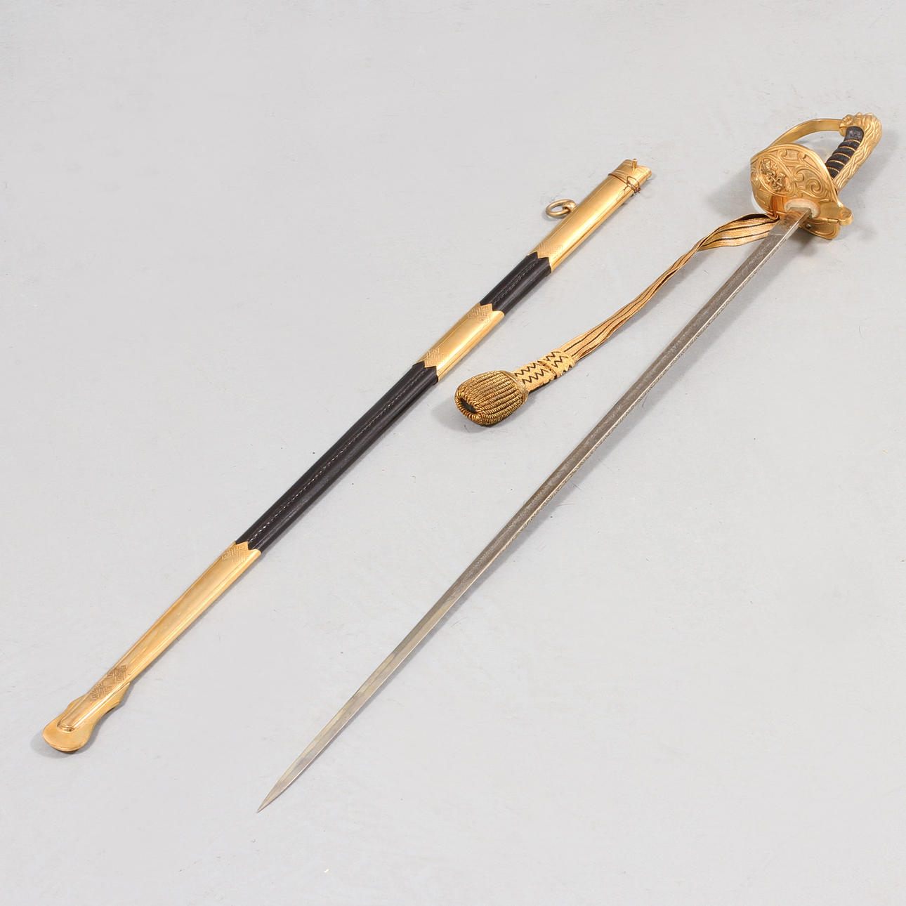 SABEL med BALJA, M/1915 för sjöofficer.