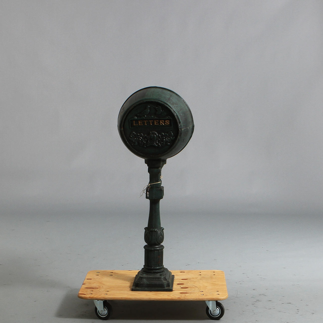 BREVLÅDA, gjutjärn, England, 1900-tal.