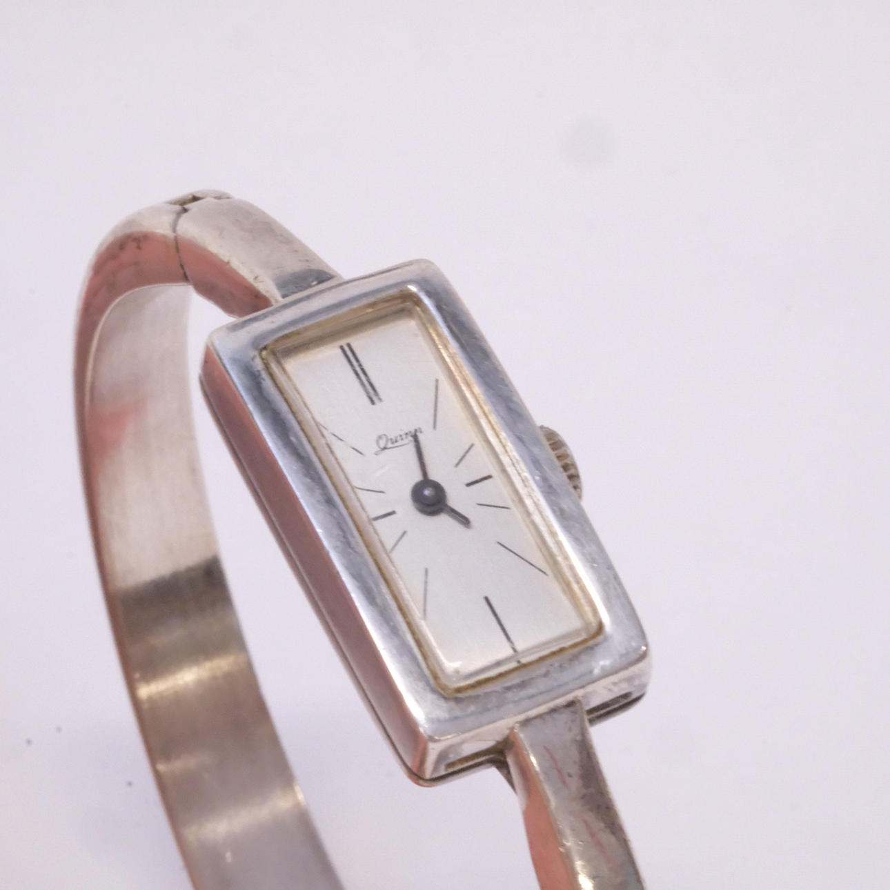 QUINN, ARMBANDSUR, SILVER.