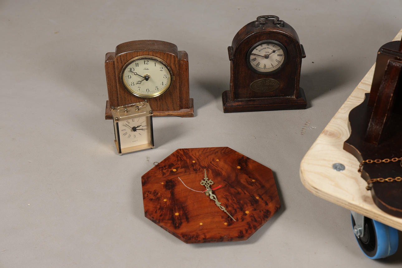 A COLLECTION OF VARIOUS CLOCKS (QTY). Clocks & Watches - Wall Clocks ...