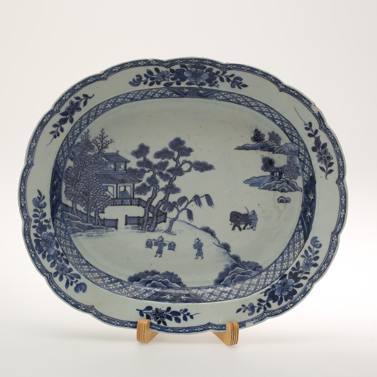 STEKFAT, porslin, Kina, Chien-Lung, (1736-1795).