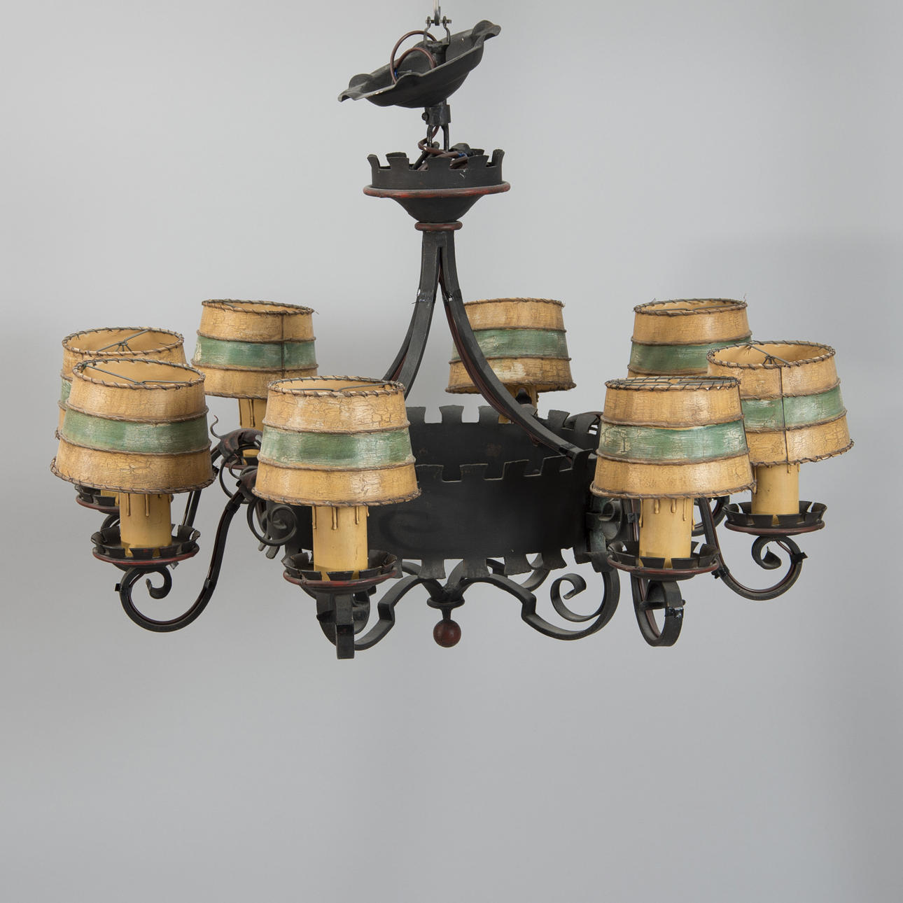 TAKLAMPA, 8-armad, smide, 1900-talets första hälft.