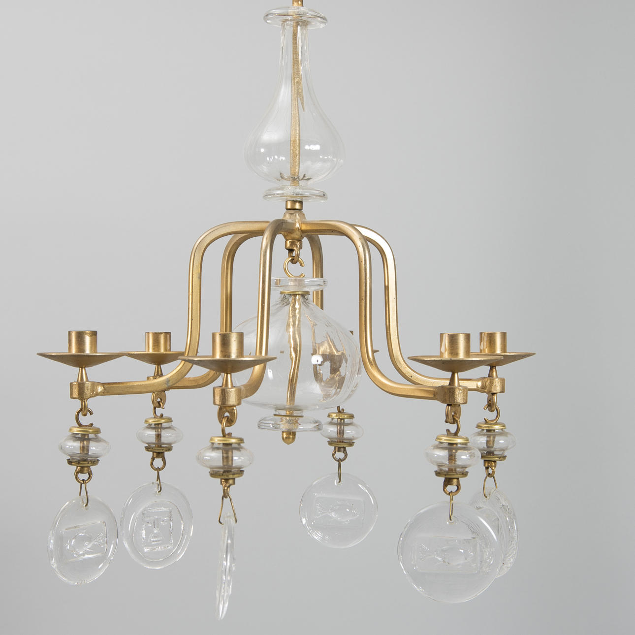 LJUSKRONA med 6 ljusarmar, förgylld metall/glas, Erik Höglund.