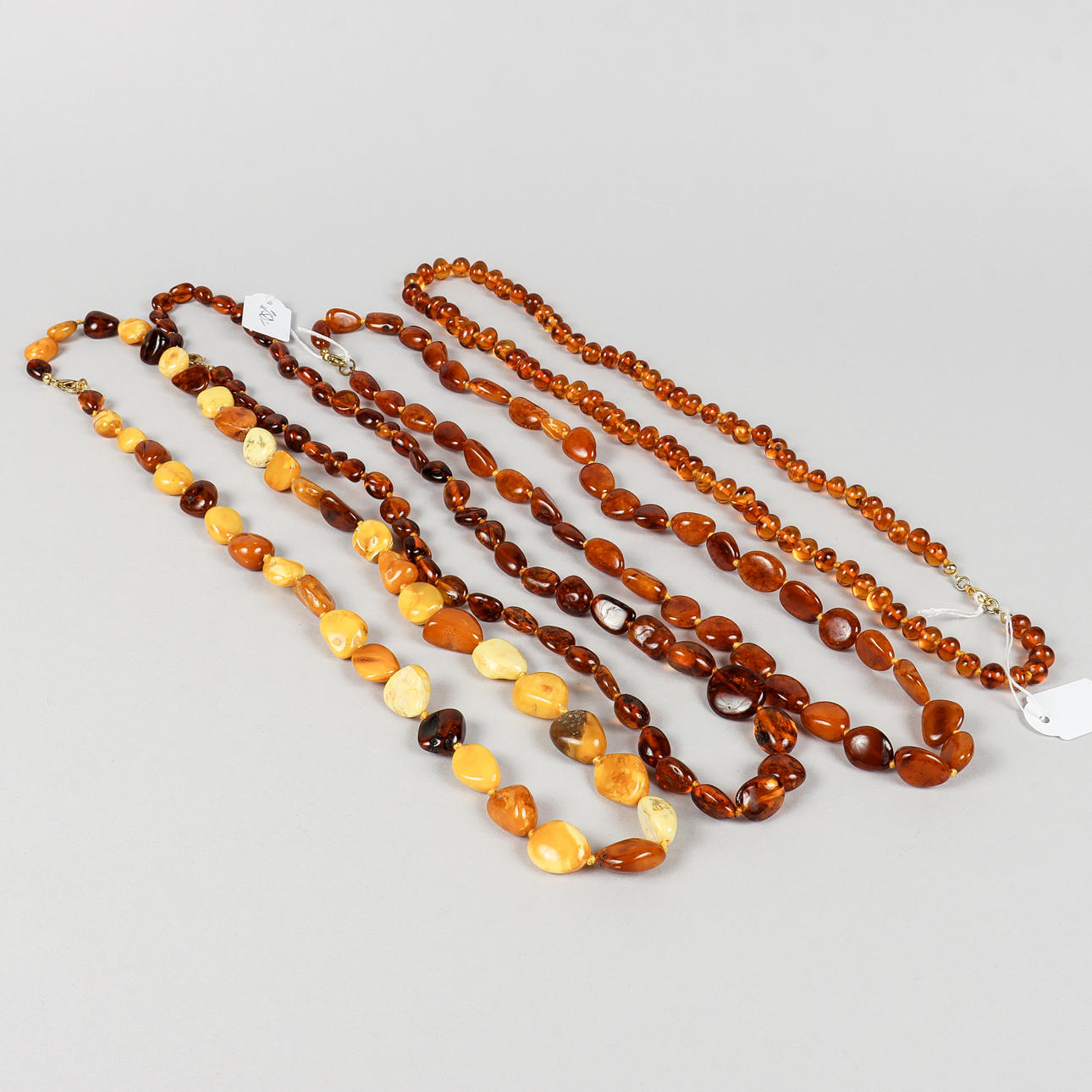 COLLIER 4 stycken, bärnsten.