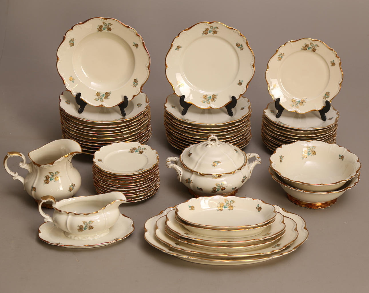 MATSERVIS, 59 delar, porslin, Marleen - Hackefors, 1900-tal.