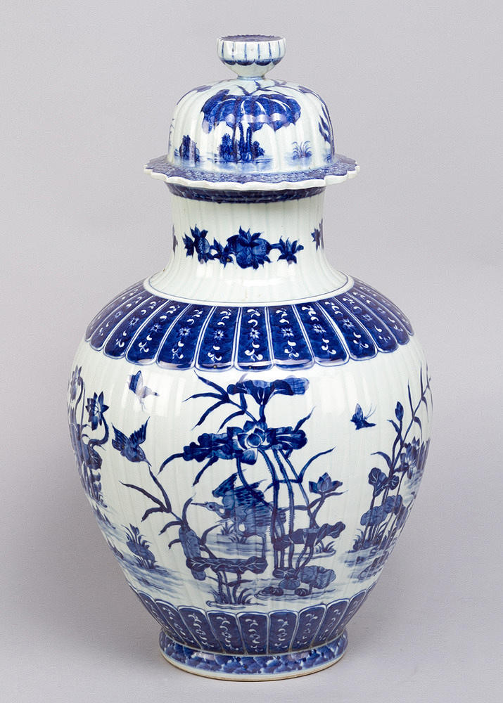 KANG XI, vas, lock, porslin blå vit.