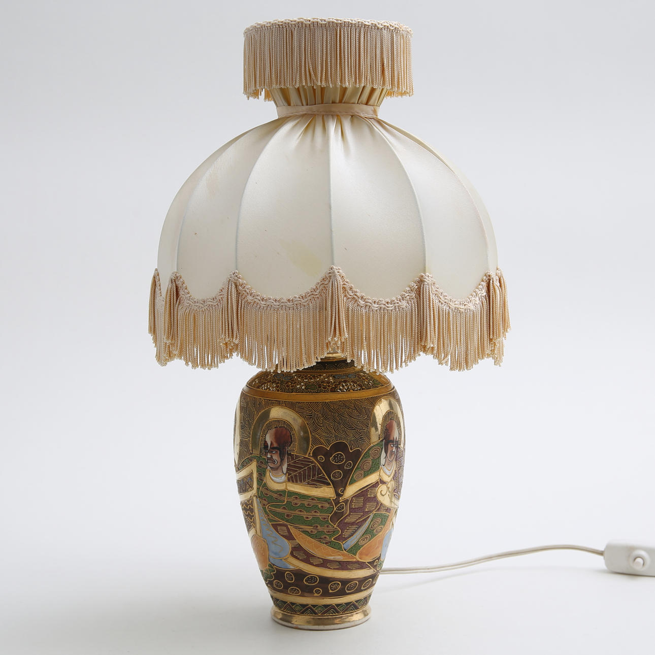 BORDSLAMPA, Satsuma, Japan.