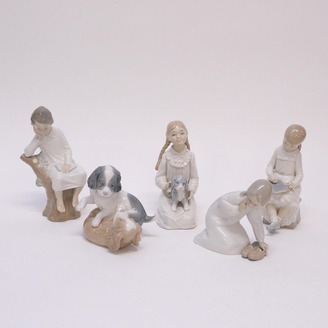 5 FIGURINER, LLADRO OCH NAO.