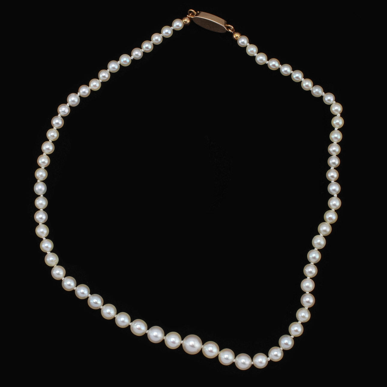 PÄRLCOLLIER, 18k guldlås.