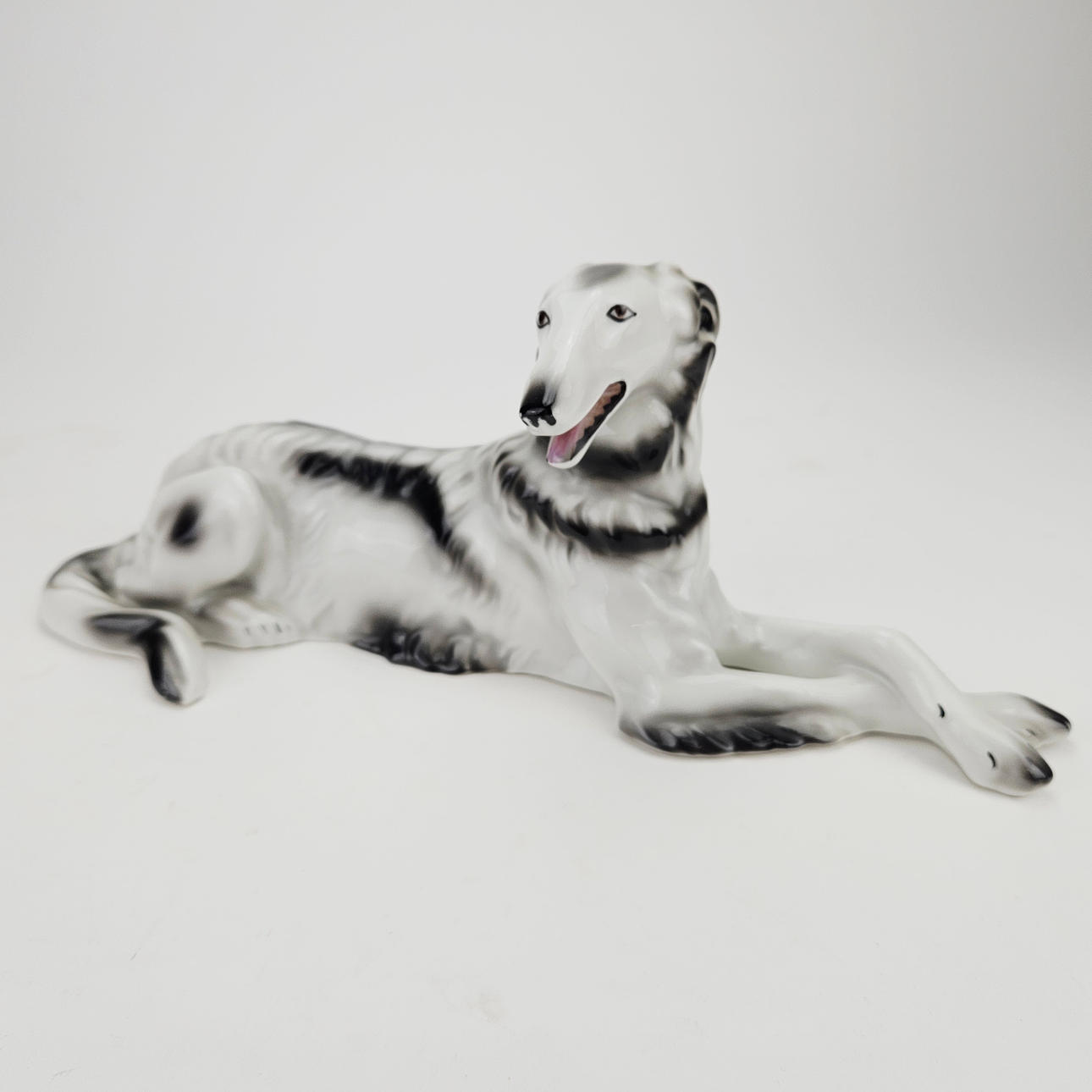 FIGURIN, porslin, Borzoi, otydlig stämpel.