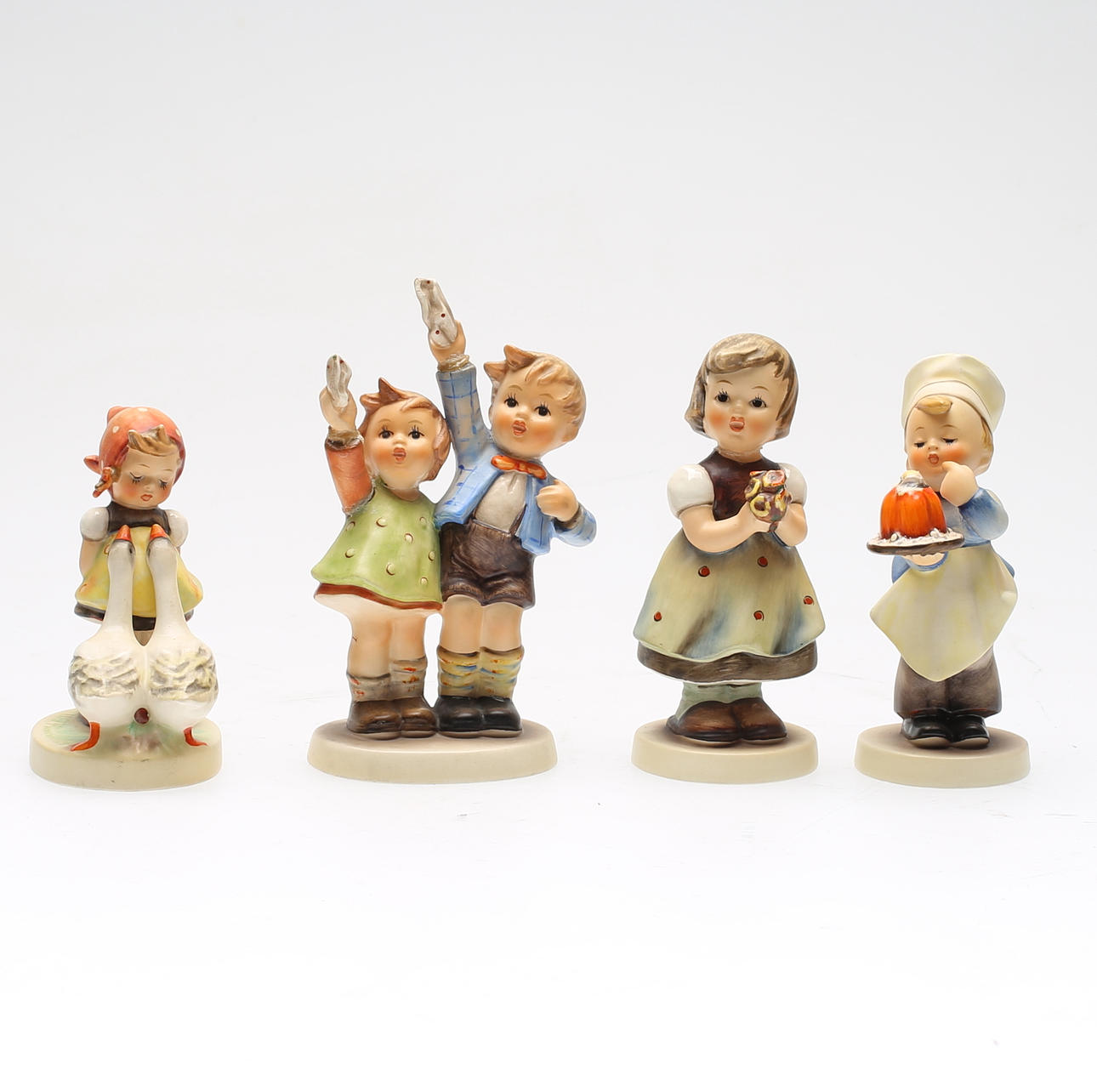 FIGURER, 4 st, porslin, Maria Innocentia Hummel, Goebel, Tyskland, 1900-tal.