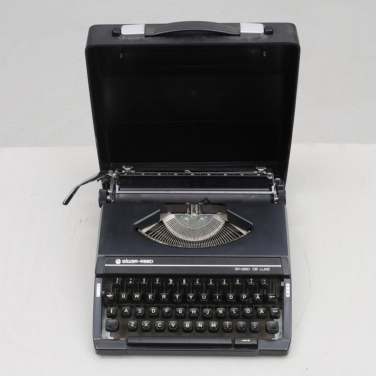 RESESKRIVMASKIN, Silver-Reed, SR 280 DE LUXE.
