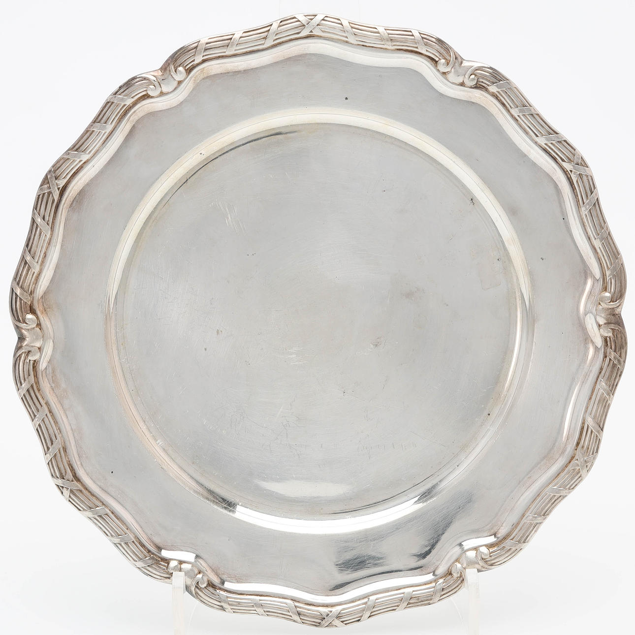 C.G. HALLBERG. Bricka, silver, Stockholm 1928.