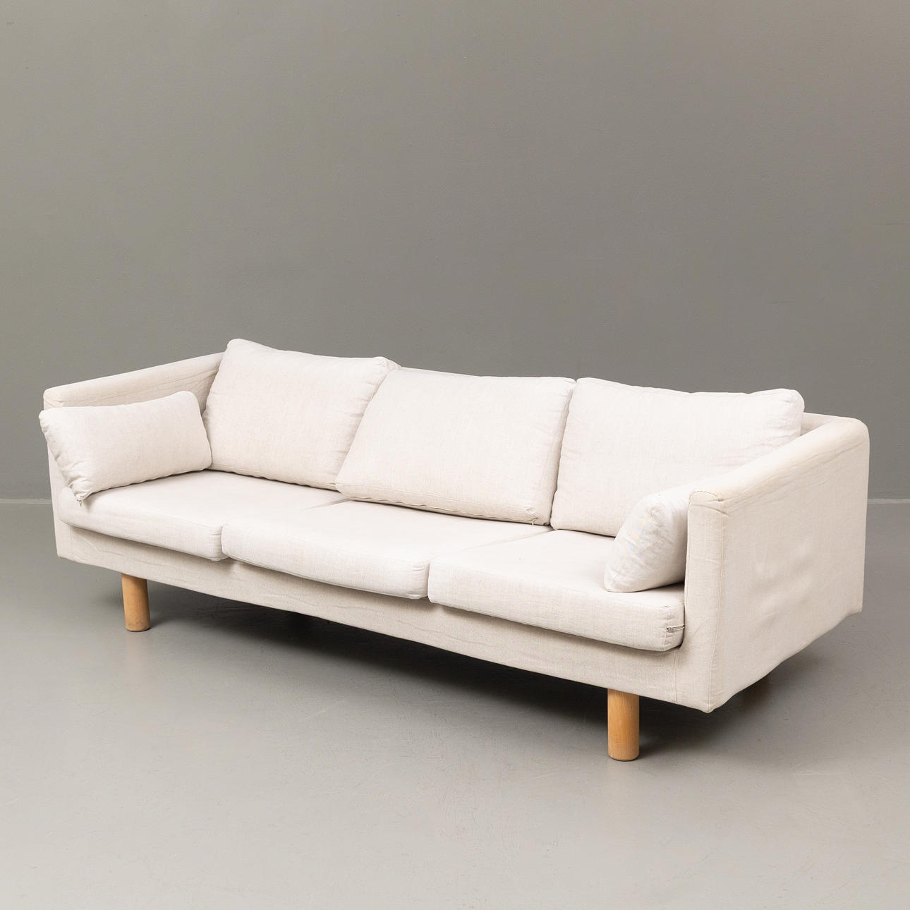 SOFFA, textilklädsel, möjligen Sören Lund, Danmark.