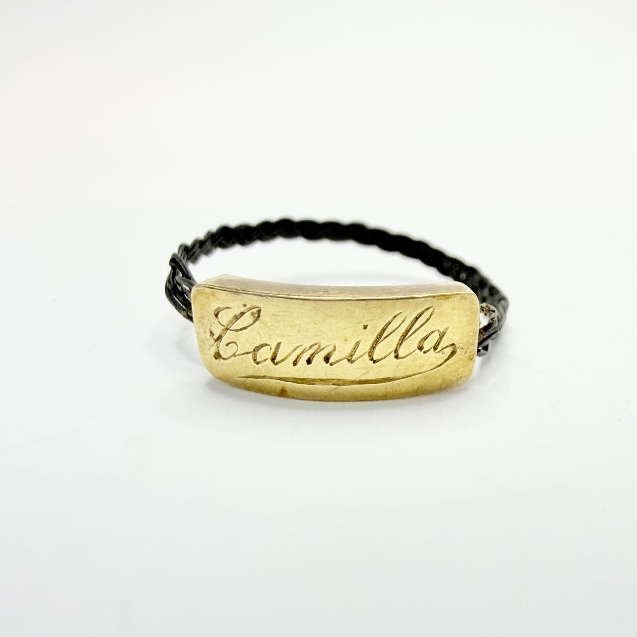SORGESMYCKE. Ring. 18k Guld.