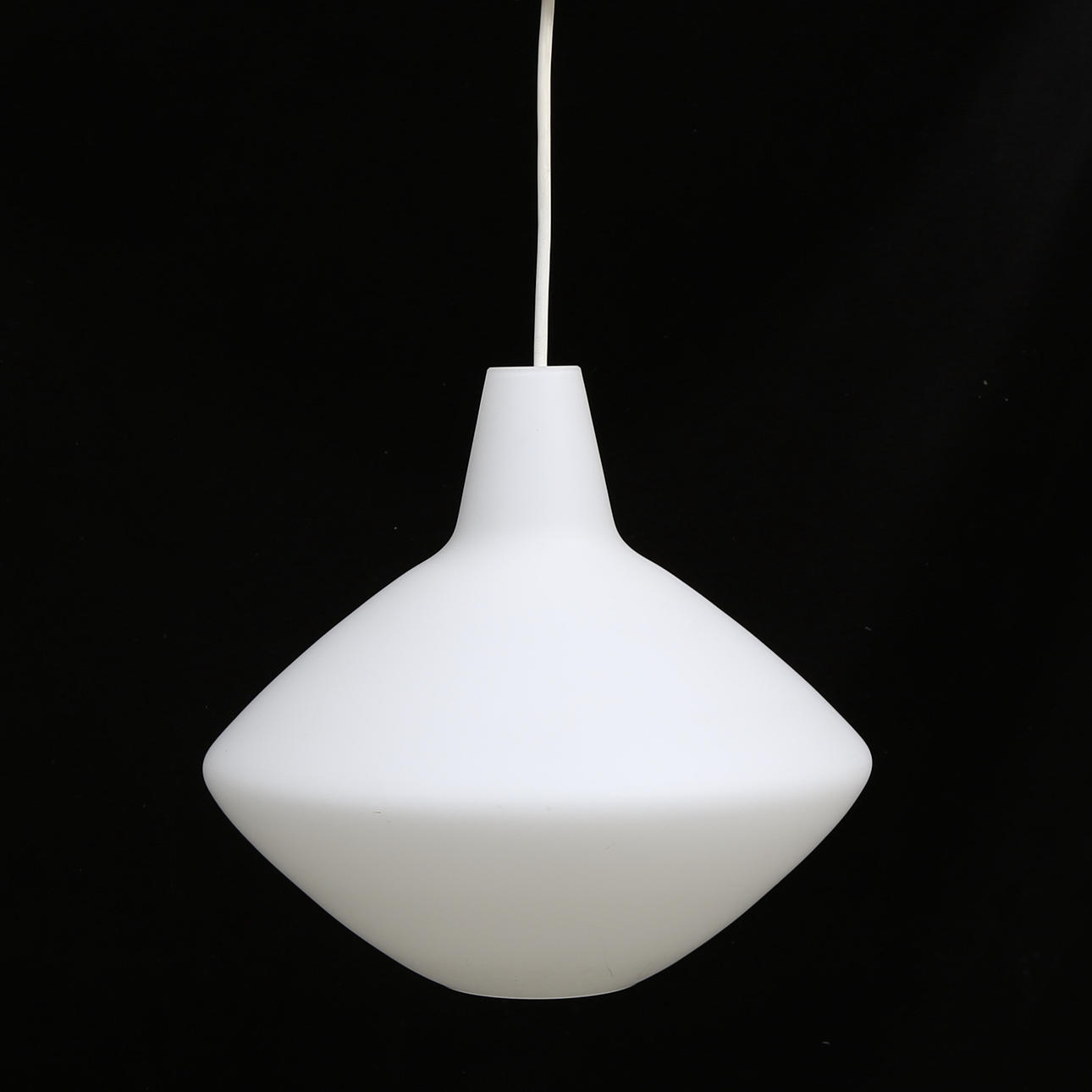 TAKLAMPA, "Onion lamp", Lisa Johansson-Pape, 1900-talets andra hälft.