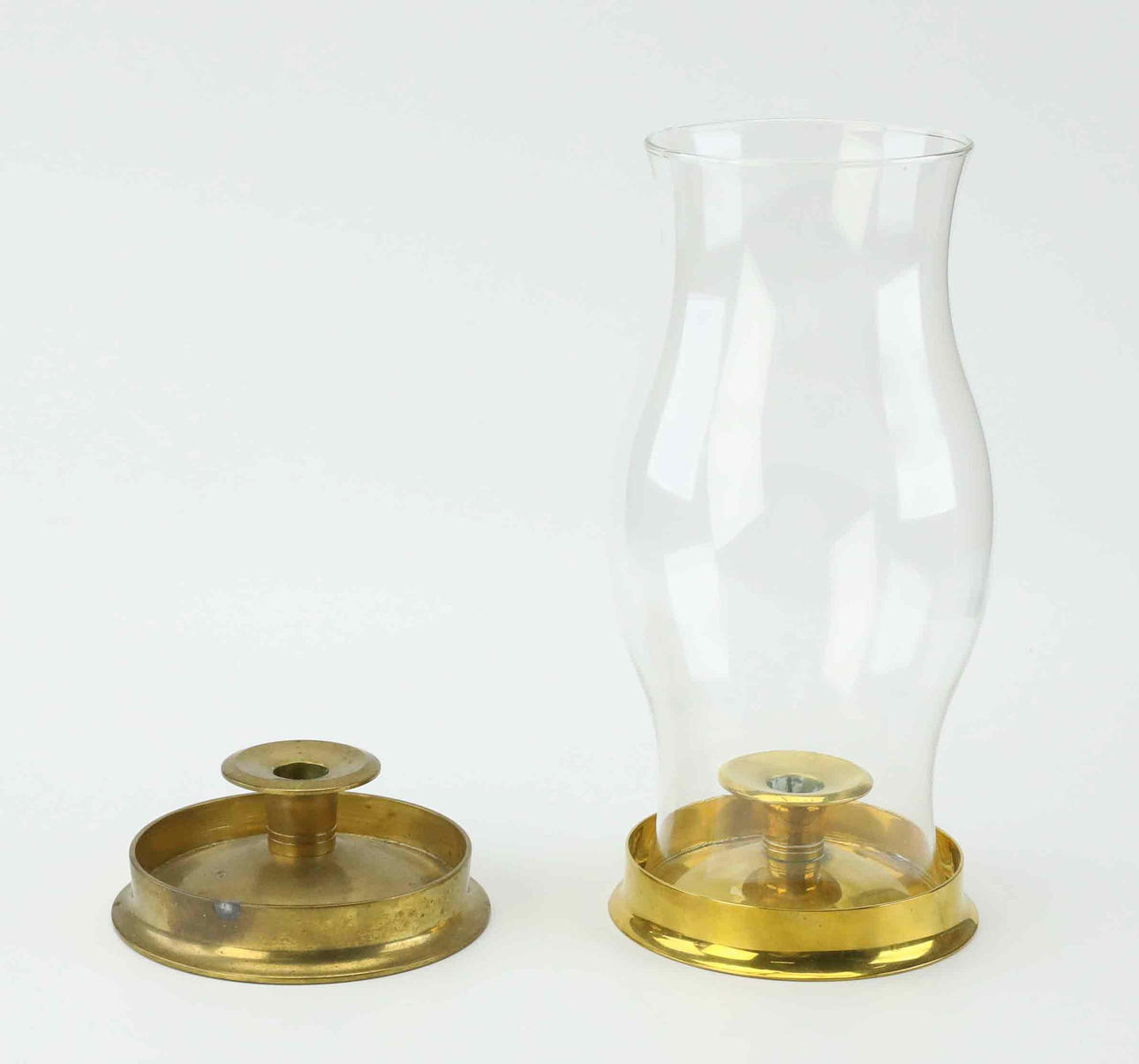STORMLYKTOR, ett par, mässing, glas, 1900-tal.