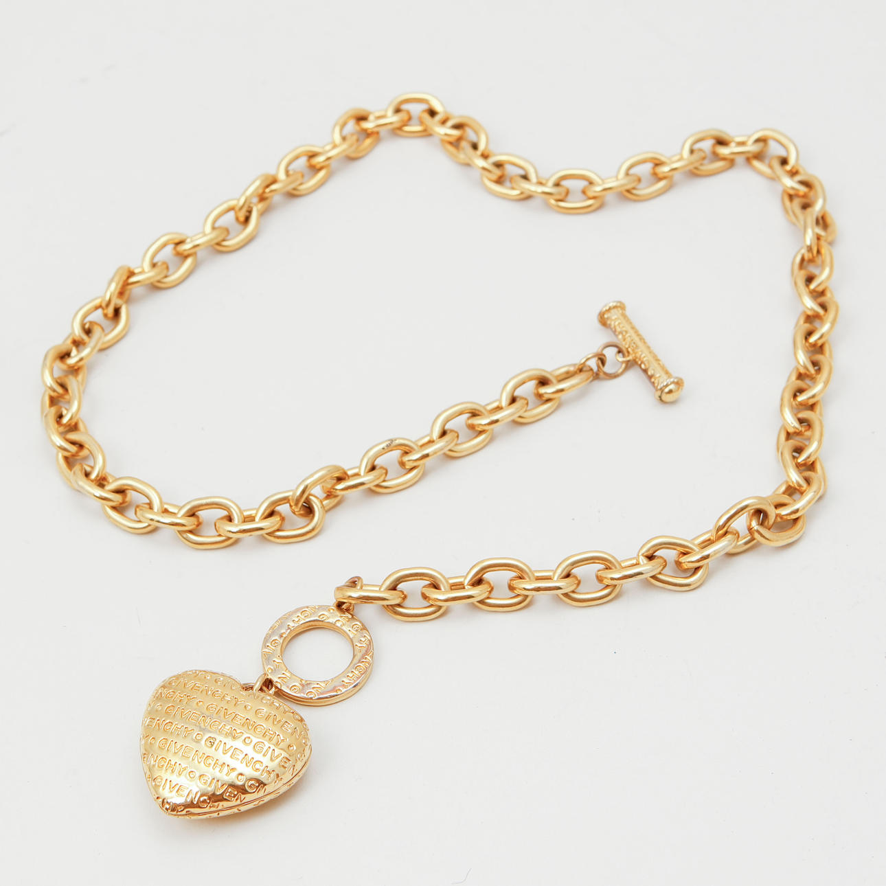 COLLIER, Givenchy, Frankrike.