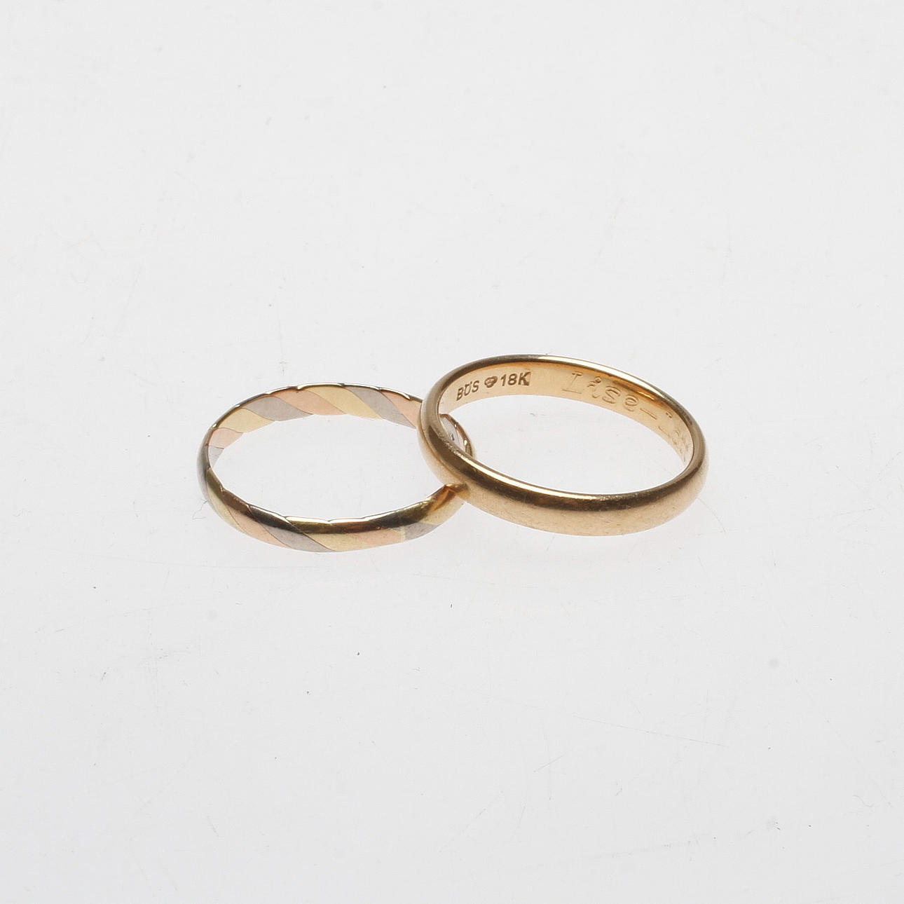 RINGAR, 2 st, 18k guld, vikt ca 6,7 gram.