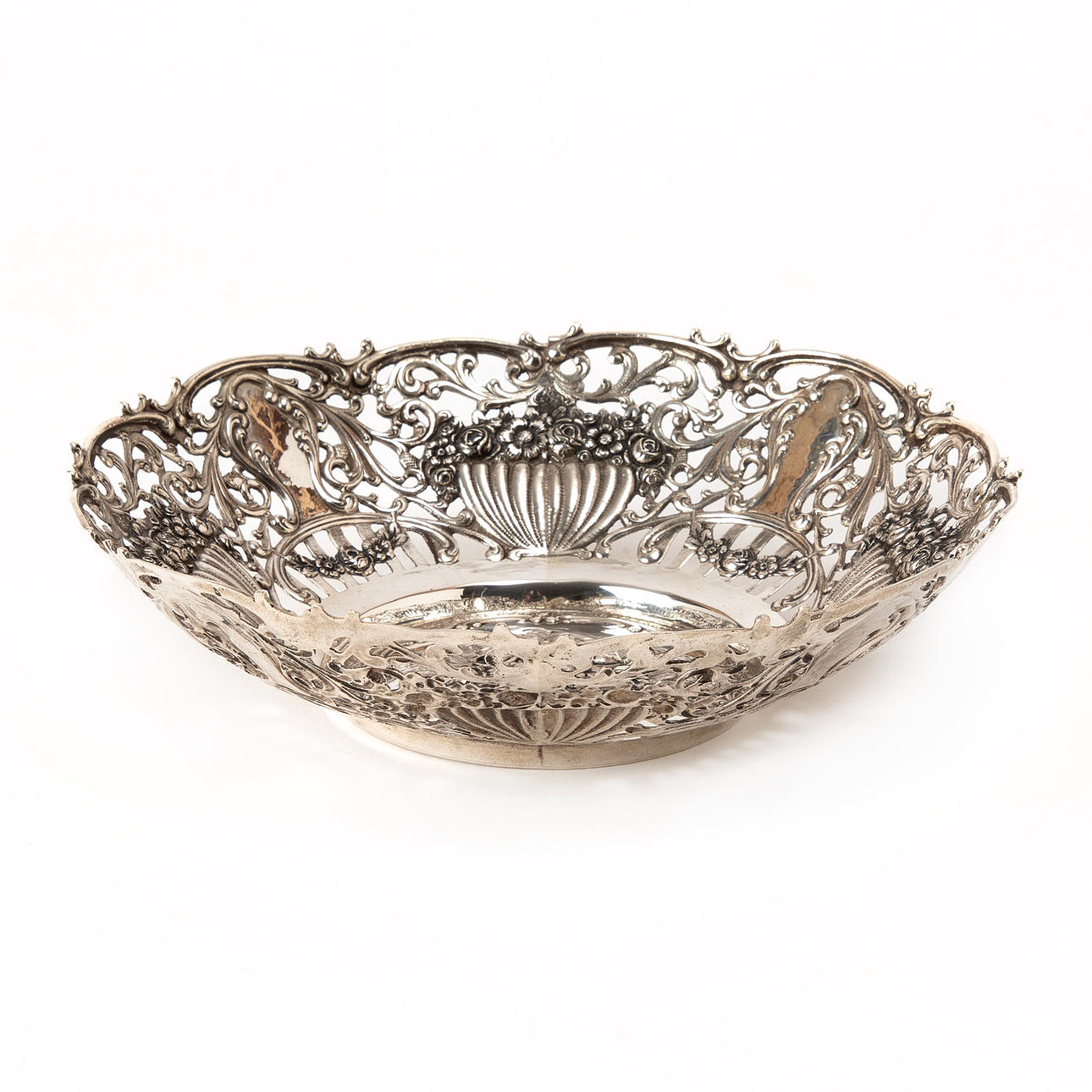 GALLERSKÅL, silver, 1900-tal, importstämplad.