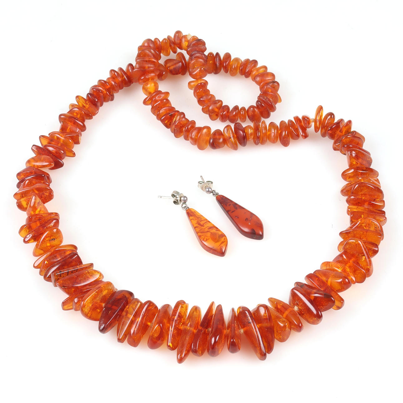 COLLIER och ÖRHÄNGEN, 3 delar bärnsten.