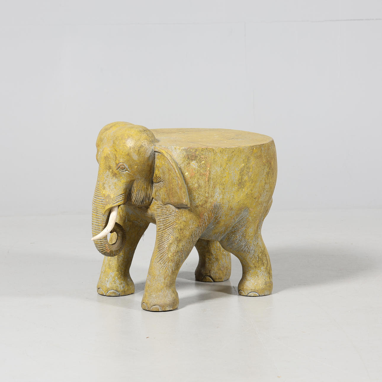 PALL, elefant, trä, bemålad.