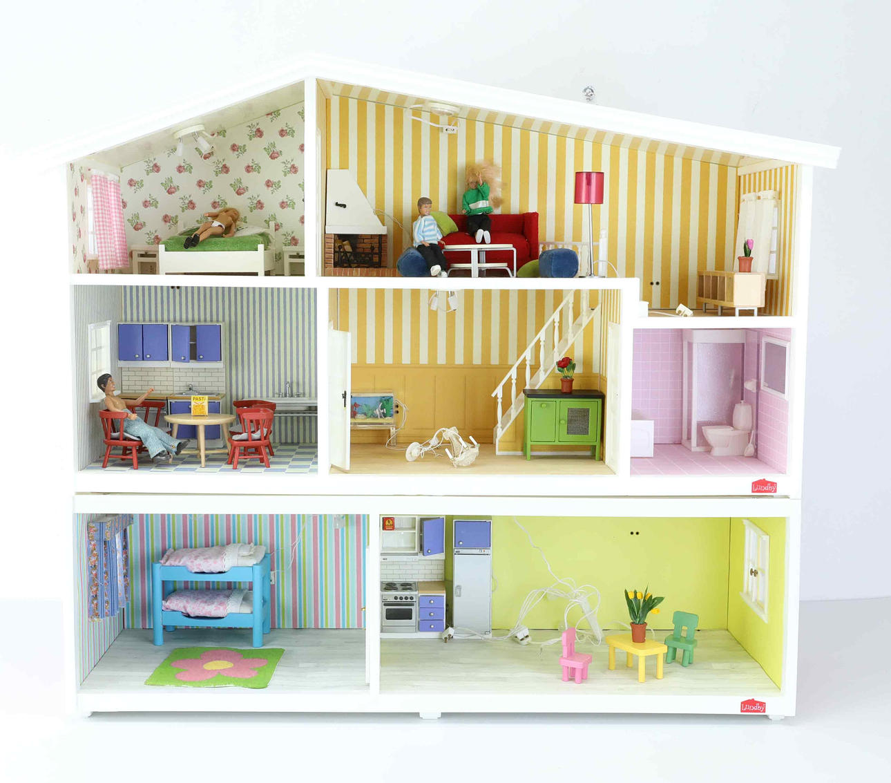 DOCKSKÅP, Lundby, med tillbehör, 19/2000-tal.