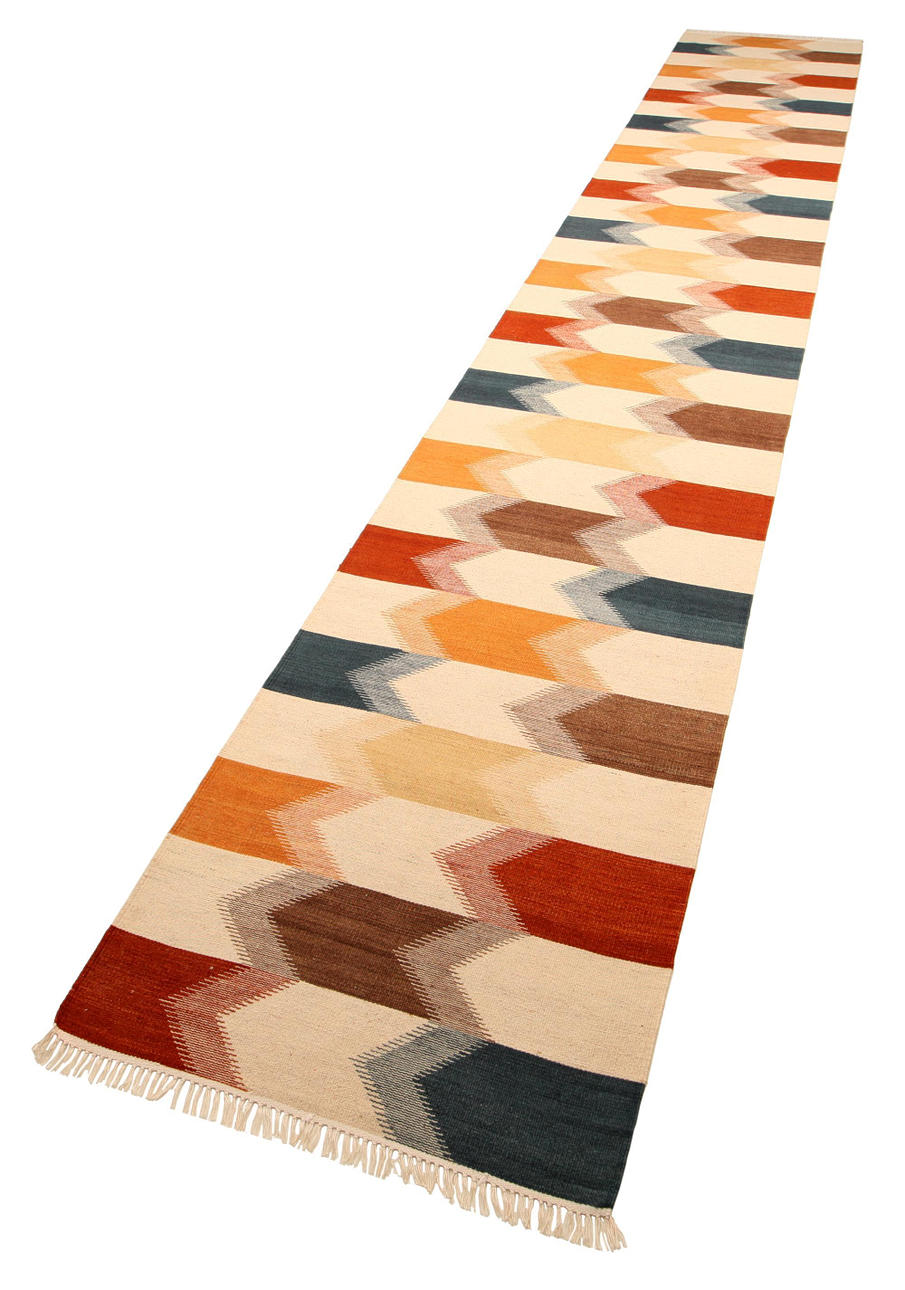 MATTA, KELIIM, Indien, 383 x 75 cm.