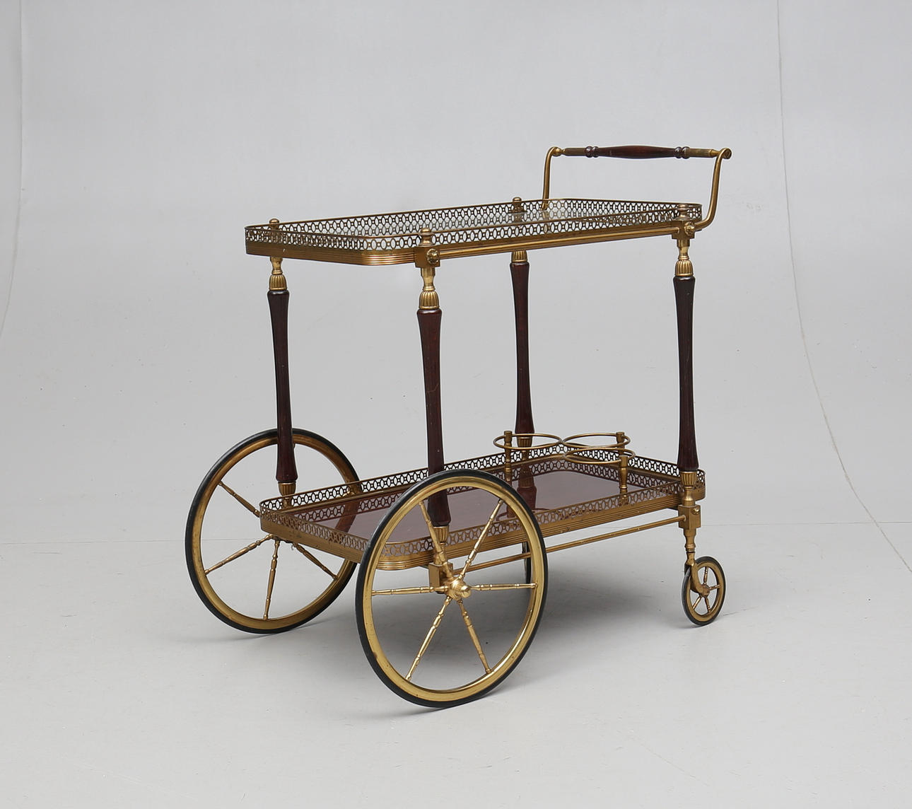 SERVERINGSVAGN, 1900-talets mitt.